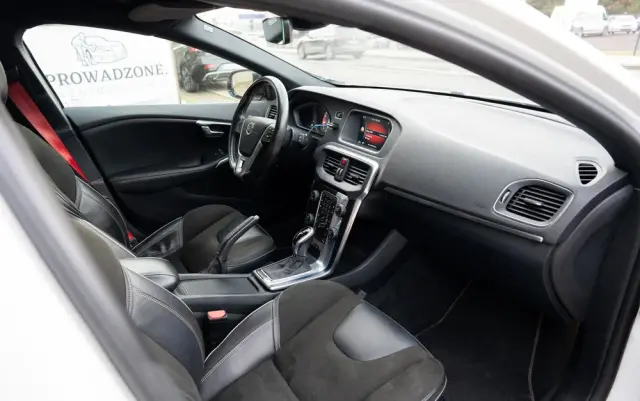 VOLVO V40 T5 Geartronic RDesign