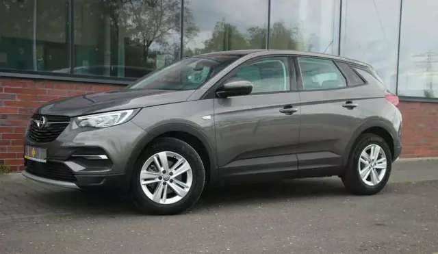 OPEL Grandland 