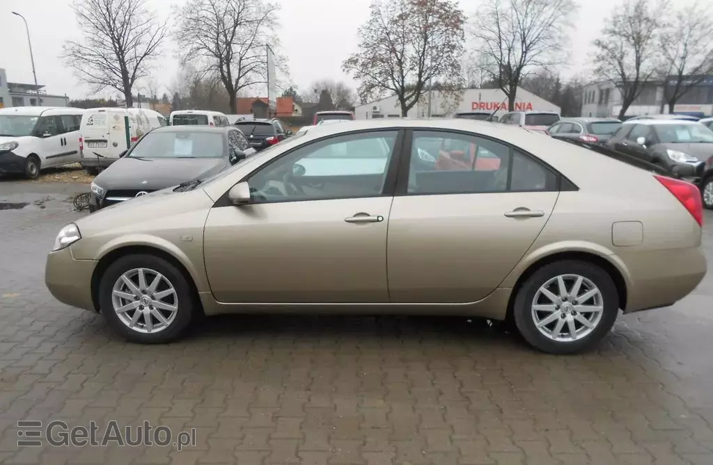 NISSAN Primera 