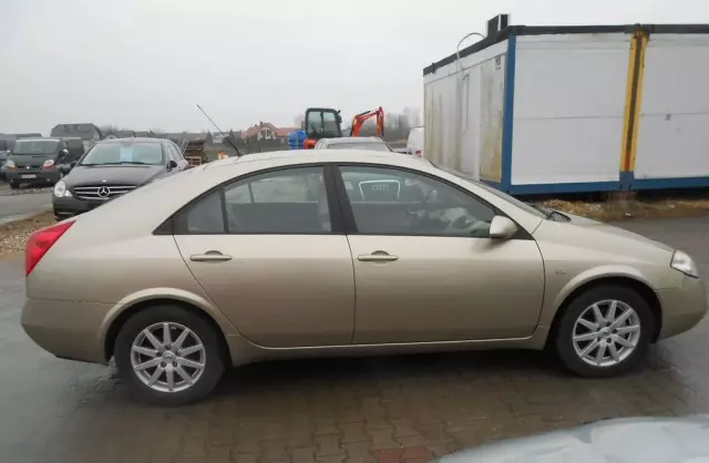 NISSAN Primera 
