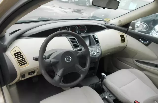 NISSAN Primera 