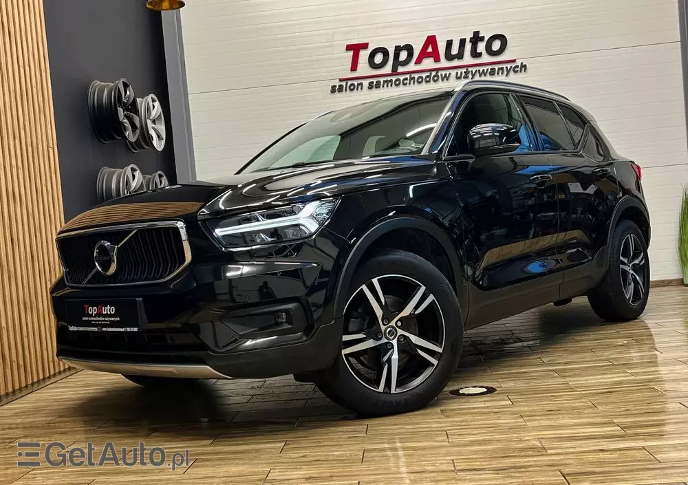 VOLVO XC 40 D4 AWD Geartronic Momentum