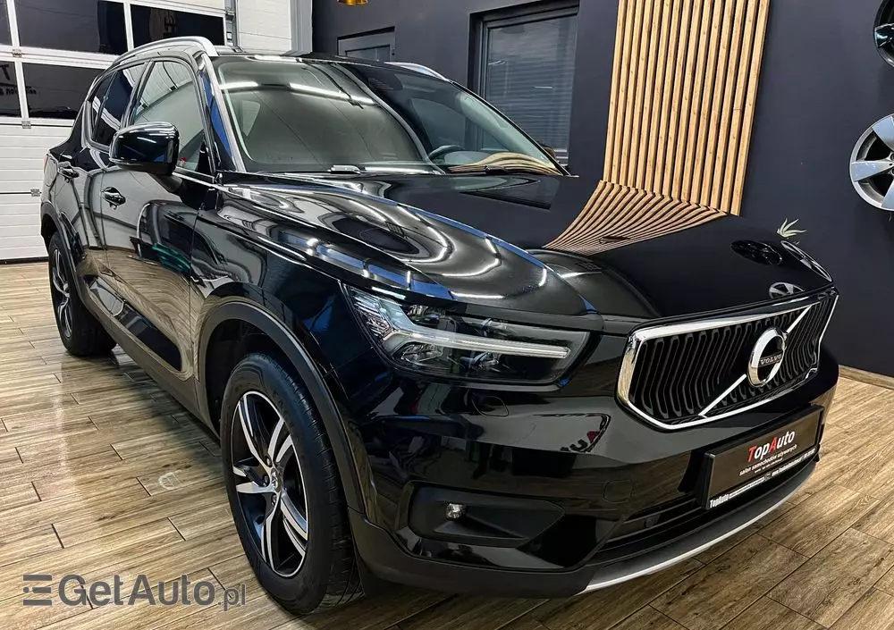 VOLVO XC 40 D4 AWD Geartronic Momentum