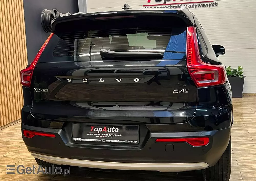 VOLVO XC 40 D4 AWD Geartronic Momentum