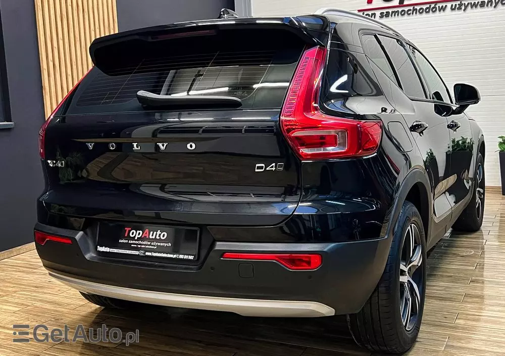 VOLVO XC 40 D4 AWD Geartronic Momentum