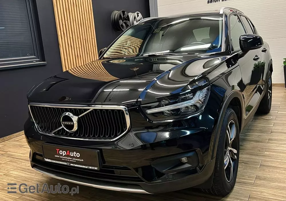 VOLVO XC 40 D4 AWD Geartronic Momentum