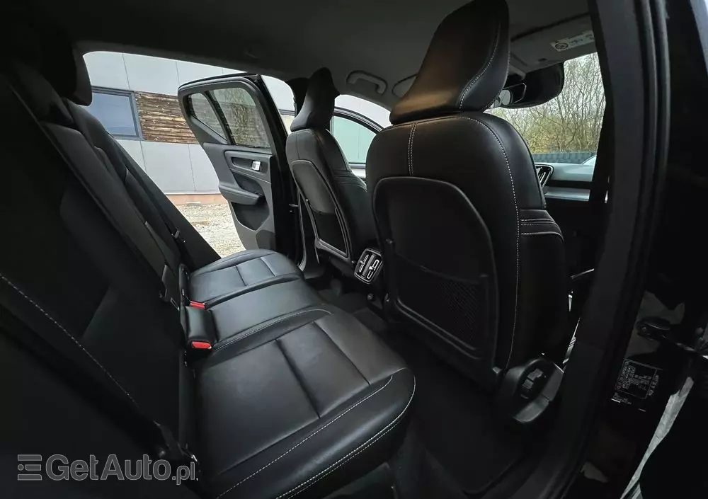 VOLVO XC 40 D4 AWD Geartronic Momentum