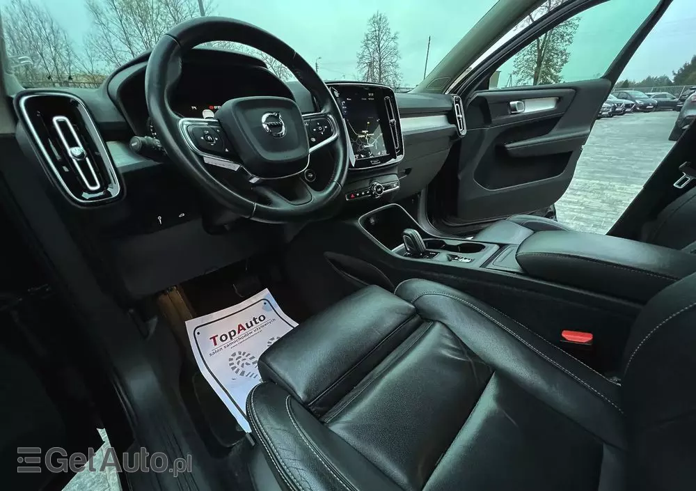 VOLVO XC 40 D4 AWD Geartronic Momentum
