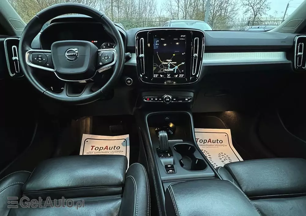 VOLVO XC 40 D4 AWD Geartronic Momentum