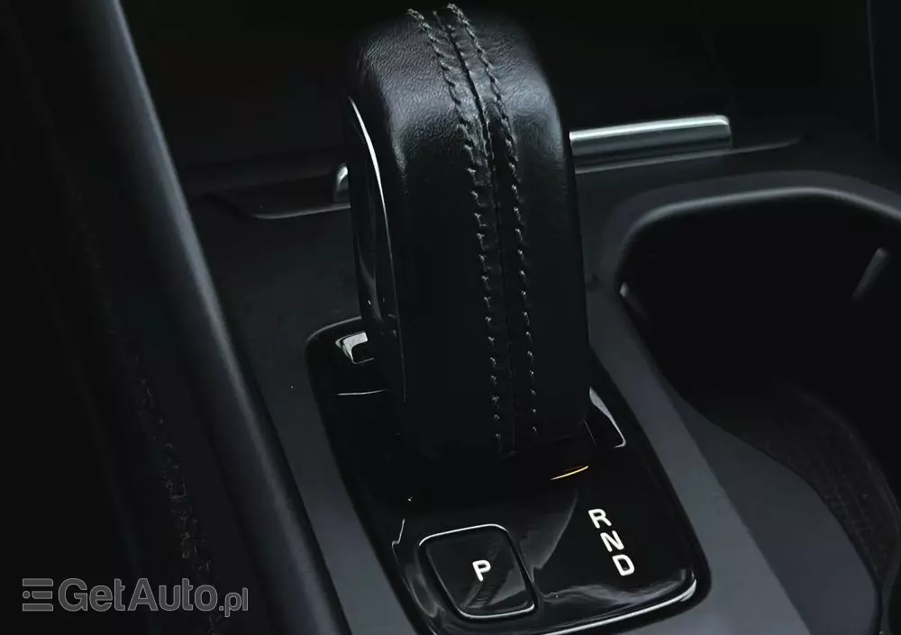 VOLVO XC 40 D4 AWD Geartronic Momentum