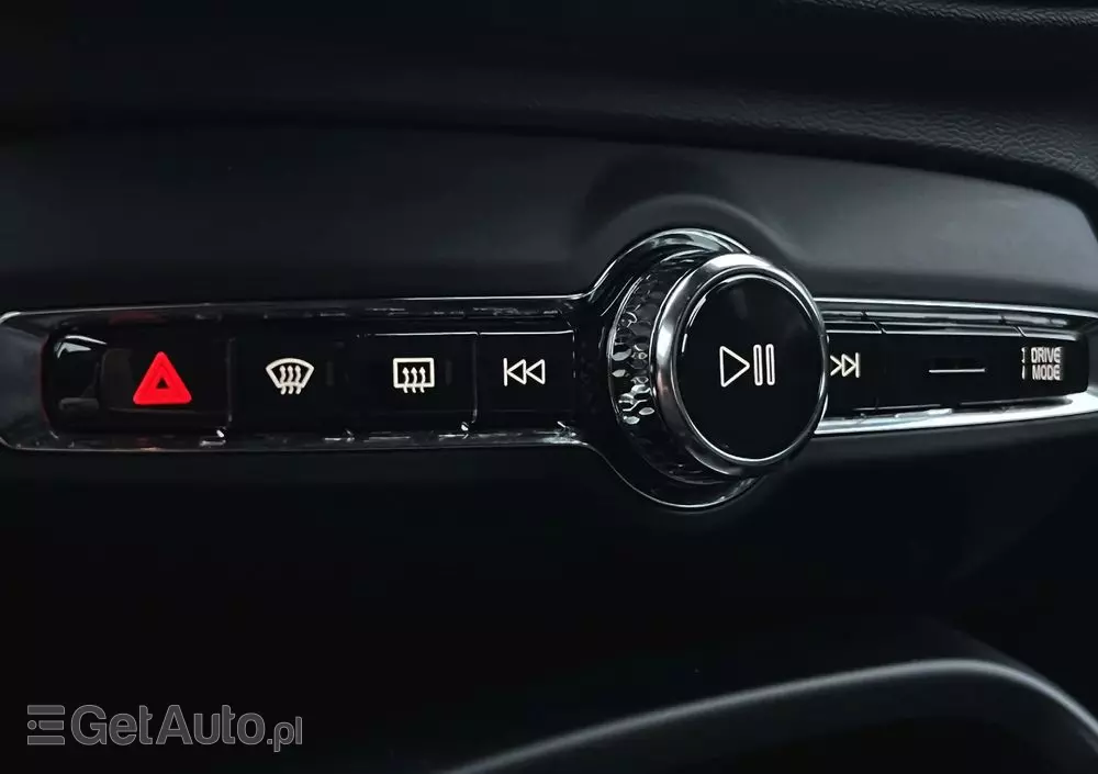 VOLVO XC 40 D4 AWD Geartronic Momentum