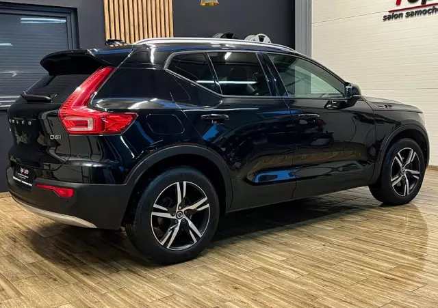 VOLVO XC 40 D4 AWD Geartronic Momentum