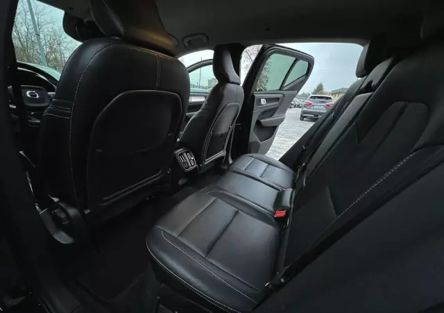 VOLVO XC 40 D4 AWD Geartronic Momentum