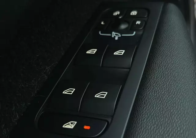 VOLVO XC 40 D4 AWD Geartronic Momentum