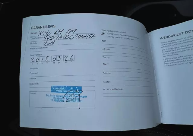 VOLVO XC 40 D4 AWD Geartronic Momentum