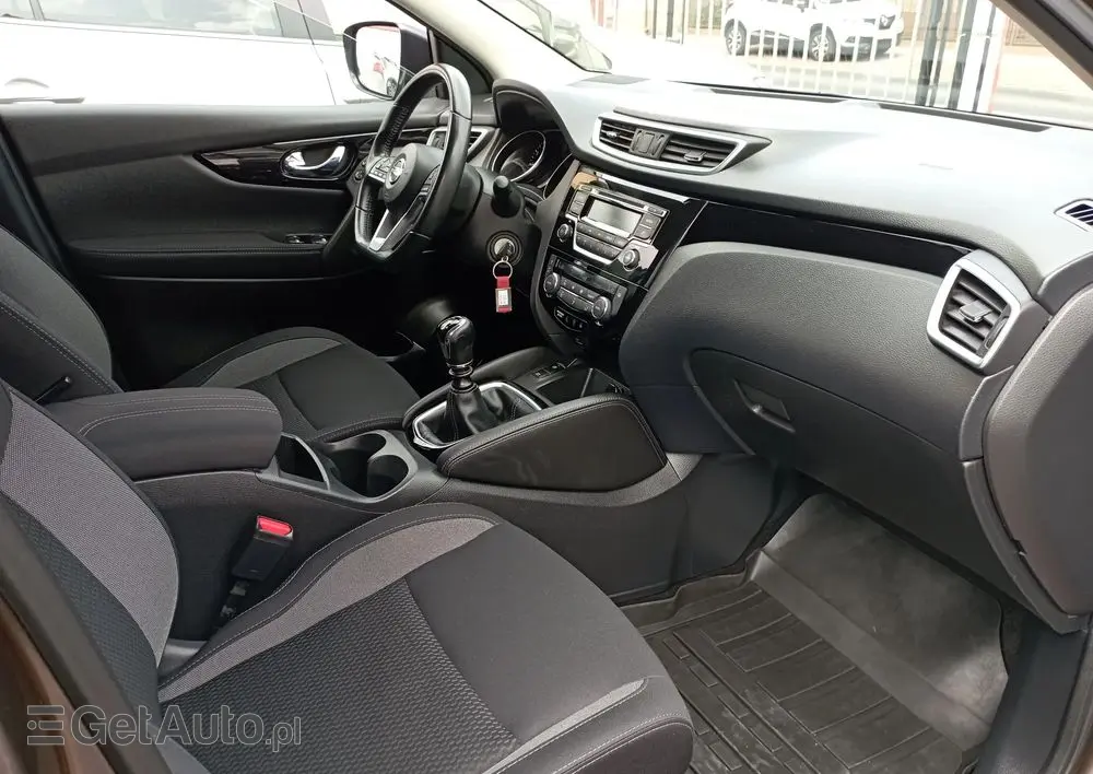 NISSAN Qashqai 1.2 DIG-T Acenta EU6