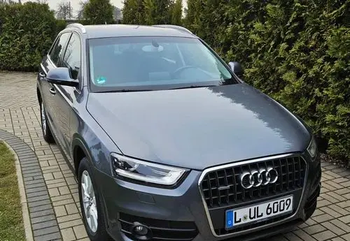 AUDI Q3 