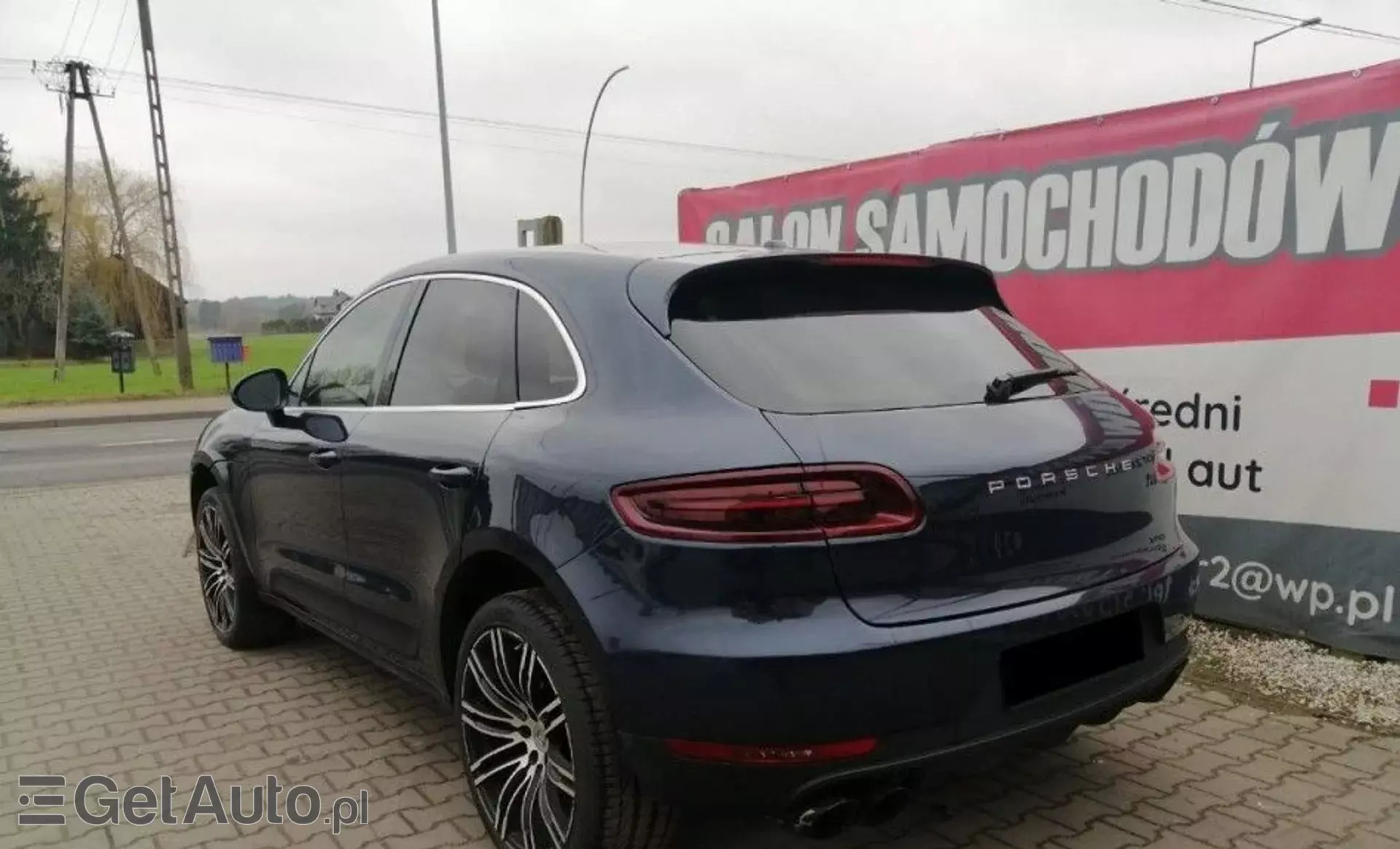 PORSCHE Macan 