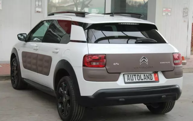 CITROËN C4 Cactus 1.2 PureTech Shine Edition