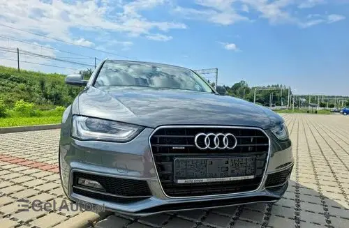 AUDI A4 