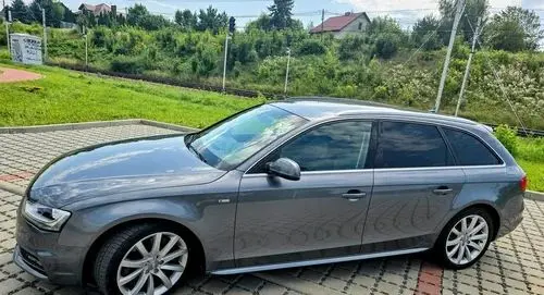 AUDI A4 