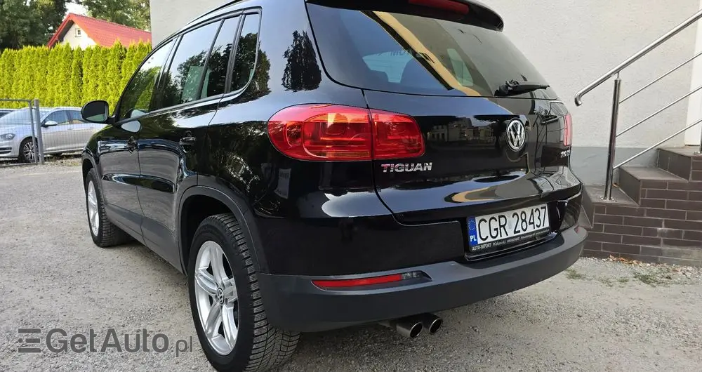 VOLKSWAGEN Tiguan 