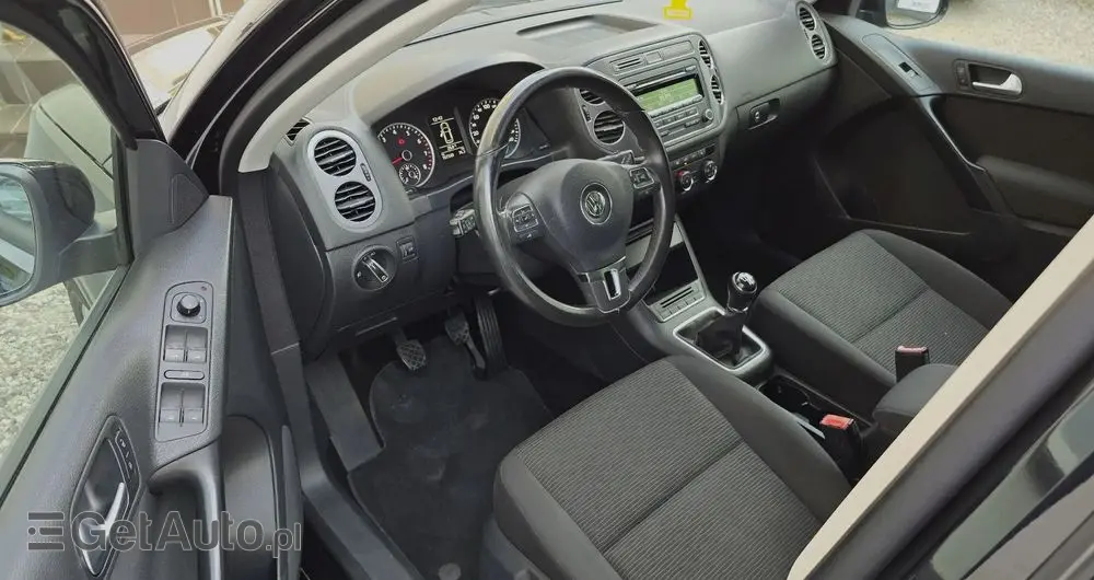 VOLKSWAGEN Tiguan 