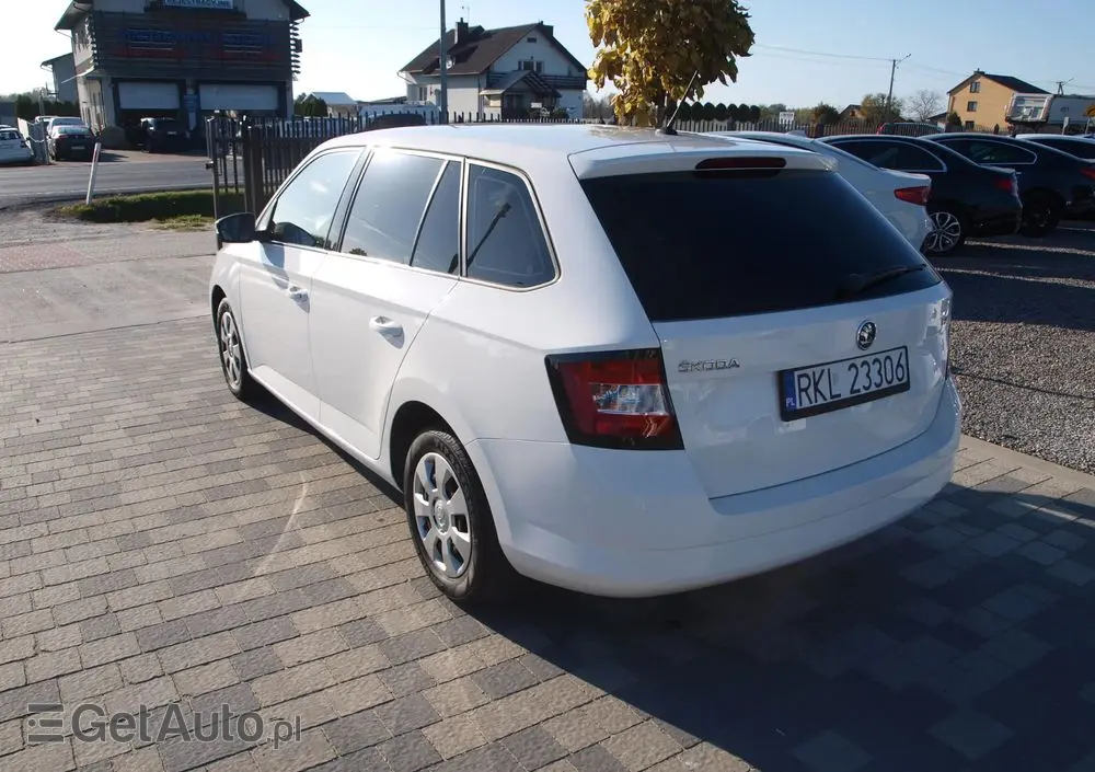SKODA Fabia 1.0 Active