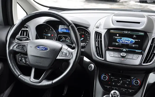 FORD C-MAX 1.5 TDCi Titanium