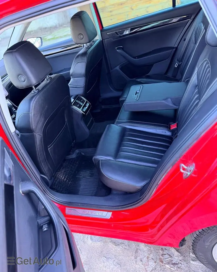 SKODA Superb 2.0 TDI L&K DSG7