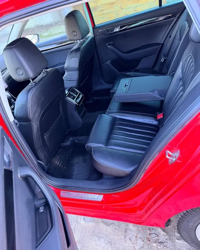 SKODA Superb 2.0 TDI L&K DSG7