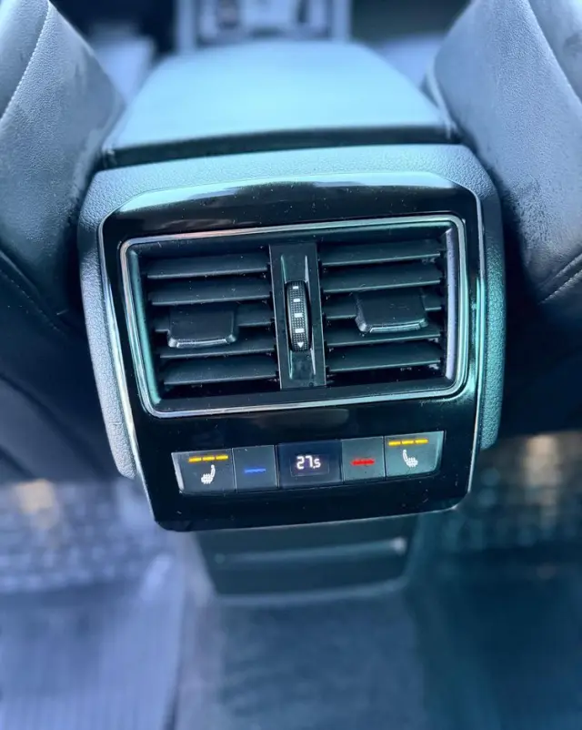 SKODA Superb 2.0 TDI L&K DSG7