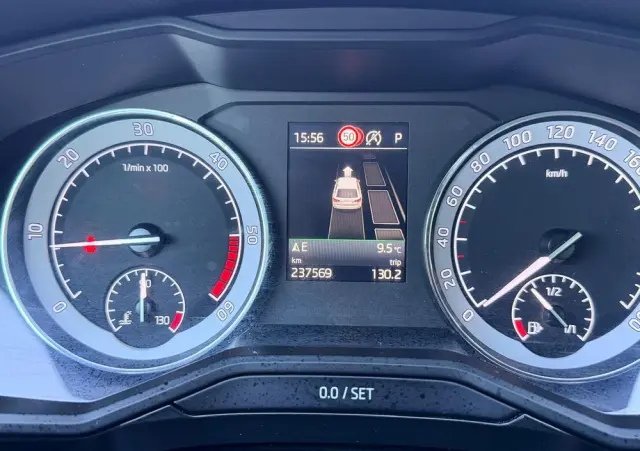 SKODA Superb 2.0 TDI L&K DSG7