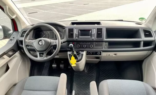 VOLKSWAGEN Transporter 