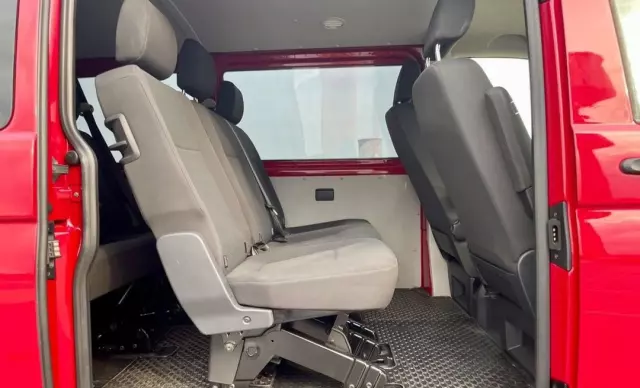 VOLKSWAGEN Transporter 