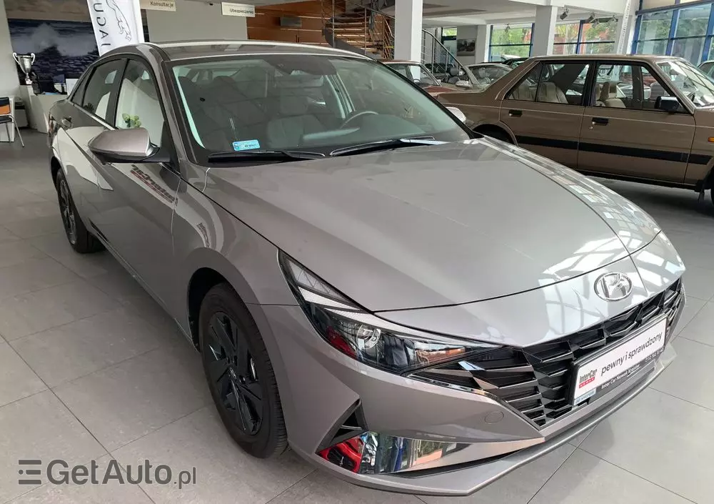 HYUNDAI Elantra 1.6 Smart