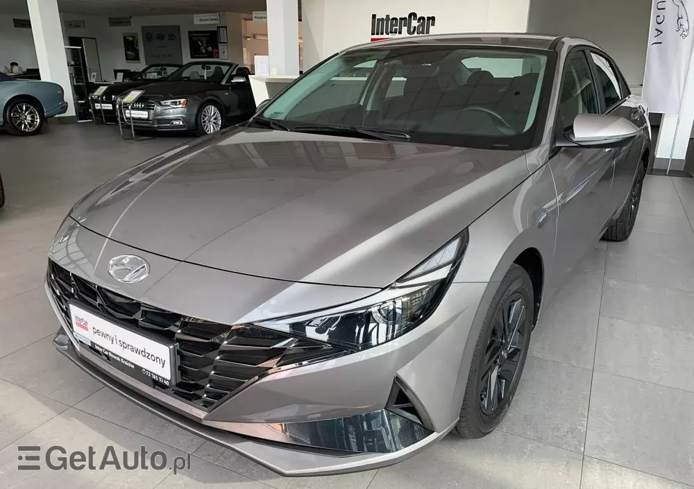HYUNDAI Elantra 1.6 Smart