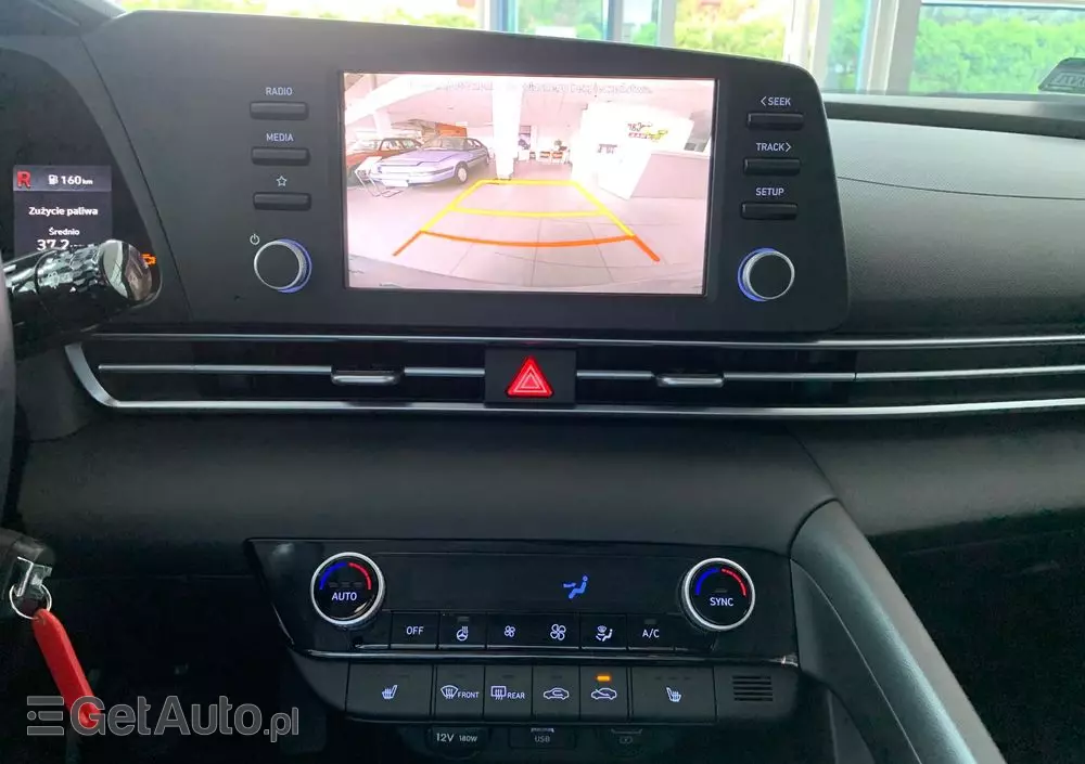 HYUNDAI Elantra 1.6 Smart