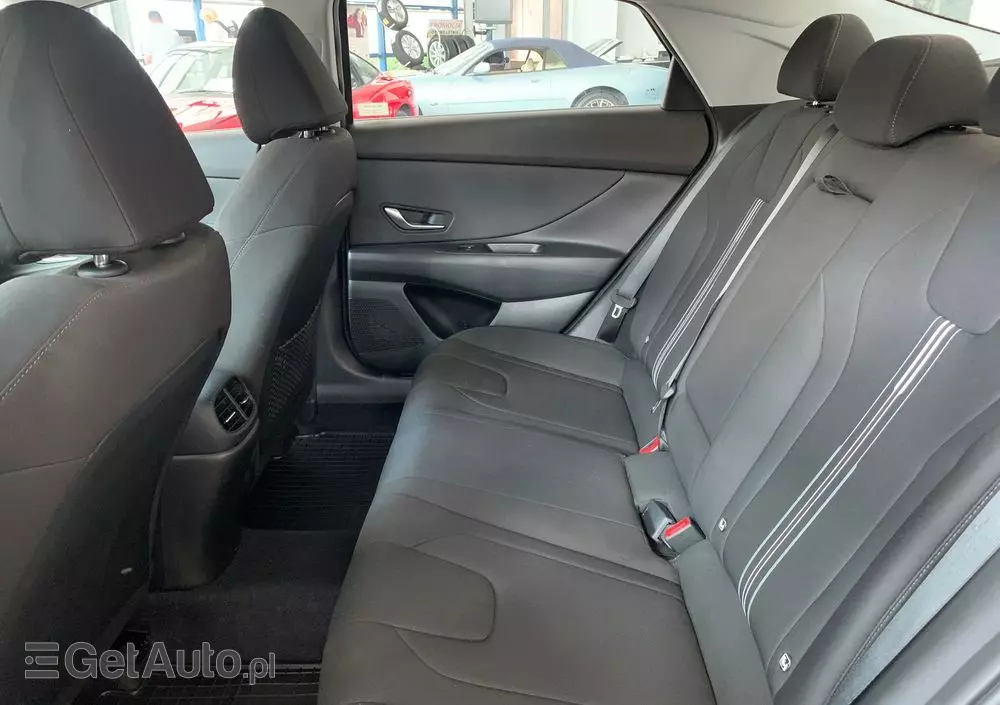 HYUNDAI Elantra 1.6 Smart