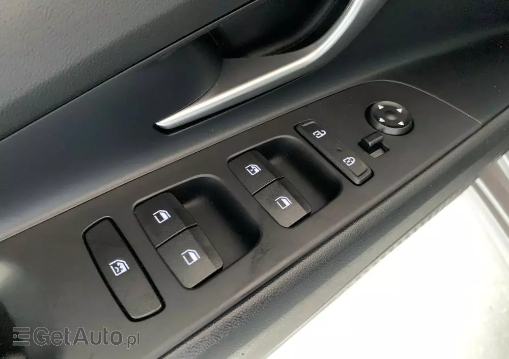 HYUNDAI Elantra 1.6 Smart