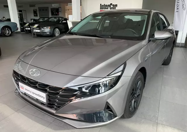 HYUNDAI Elantra 1.6 Smart