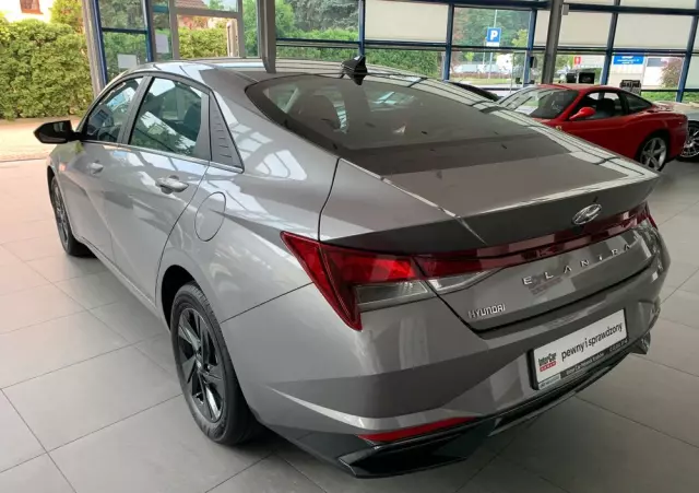 HYUNDAI Elantra 1.6 Smart