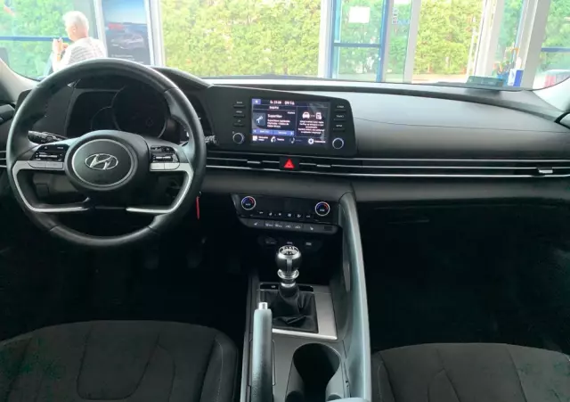 HYUNDAI Elantra 1.6 Smart