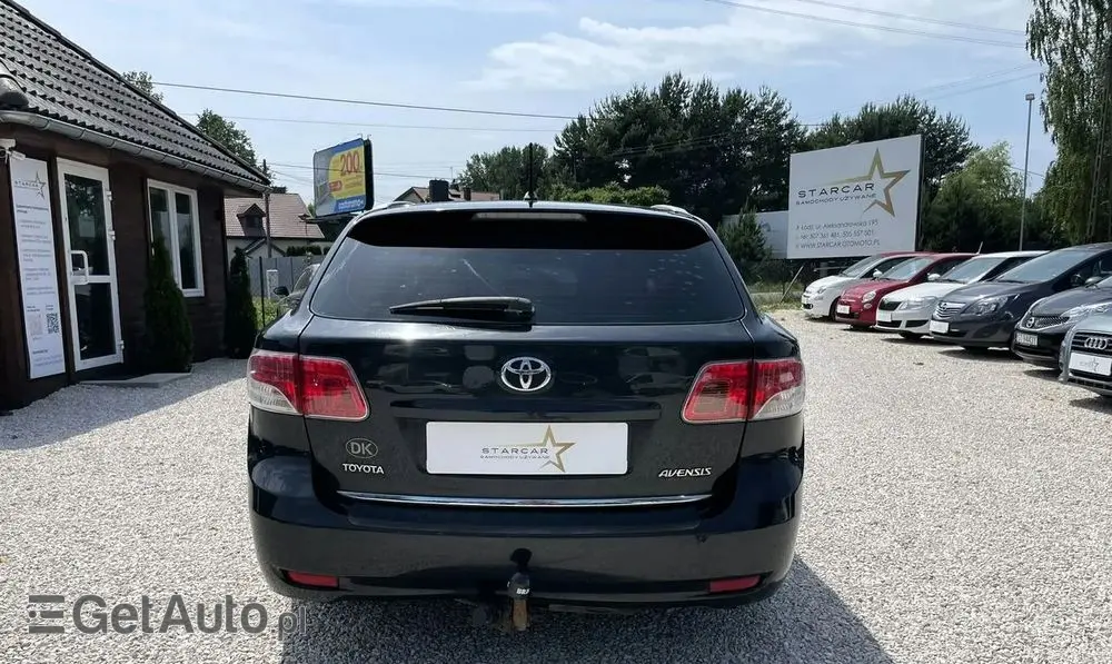 TOYOTA Avensis 