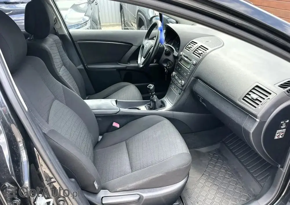 TOYOTA Avensis 