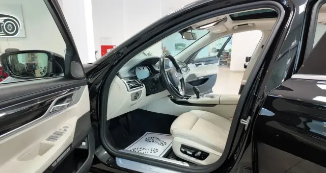 BMW Seria 7 730d xDrive