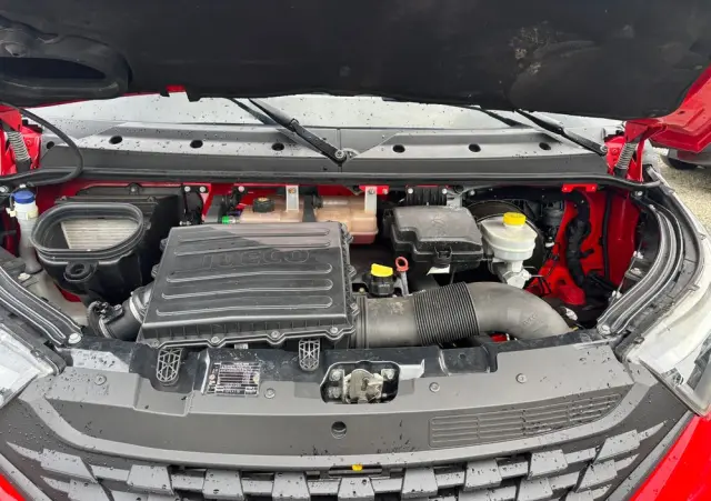 IVECO DAILY 50c16 50C15 50C17 35C14 35C15 35C17 35C18 70C17 72C15 70C18 Izoterma Chłodnia  9/8 euro palet 