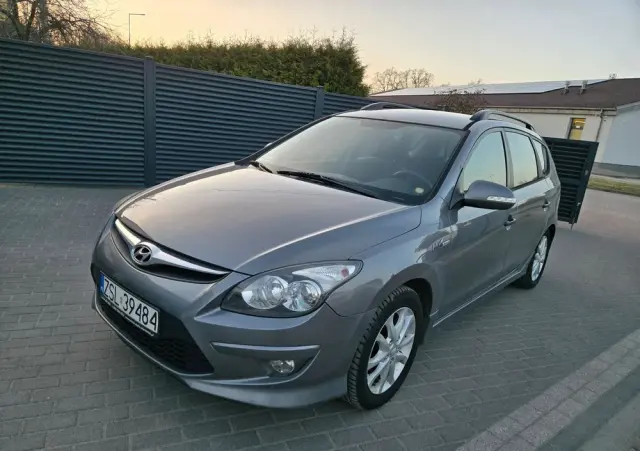 HYUNDAI I30 1.6 CRDi Base + EU5