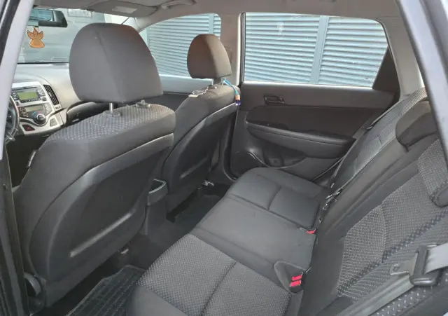 HYUNDAI I30 1.6 CRDi Base + EU5