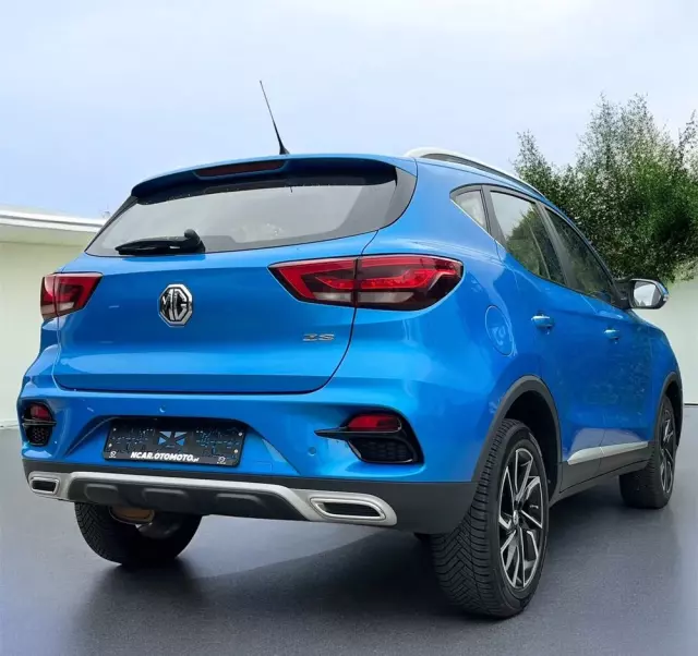 MG ZS 